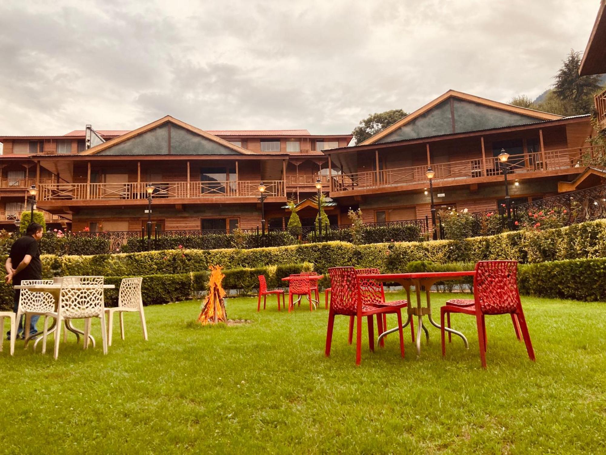Hotel Midtown Manali Extérieur photo