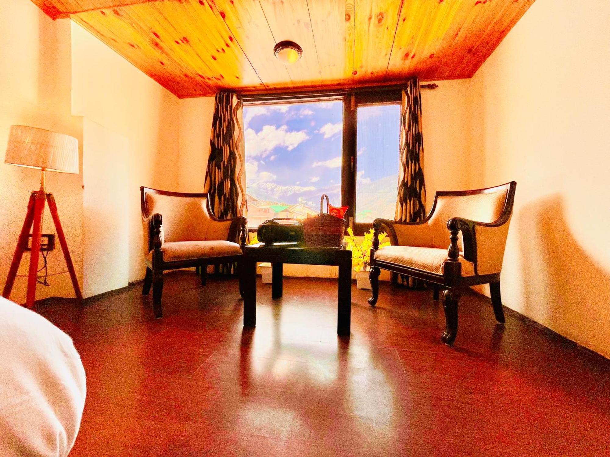 Hotel Midtown Manali Extérieur photo