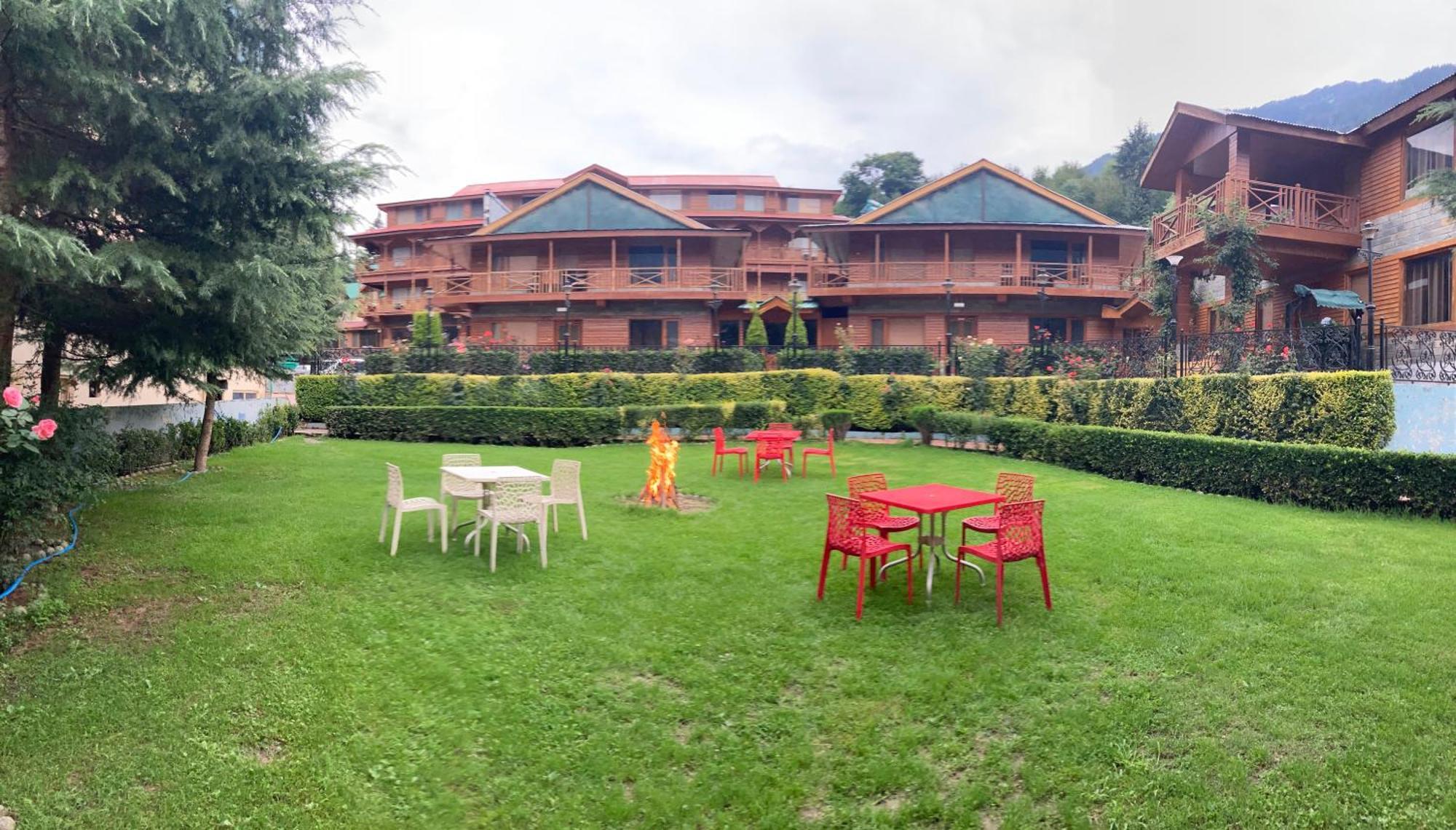 Hotel Midtown Manali Extérieur photo