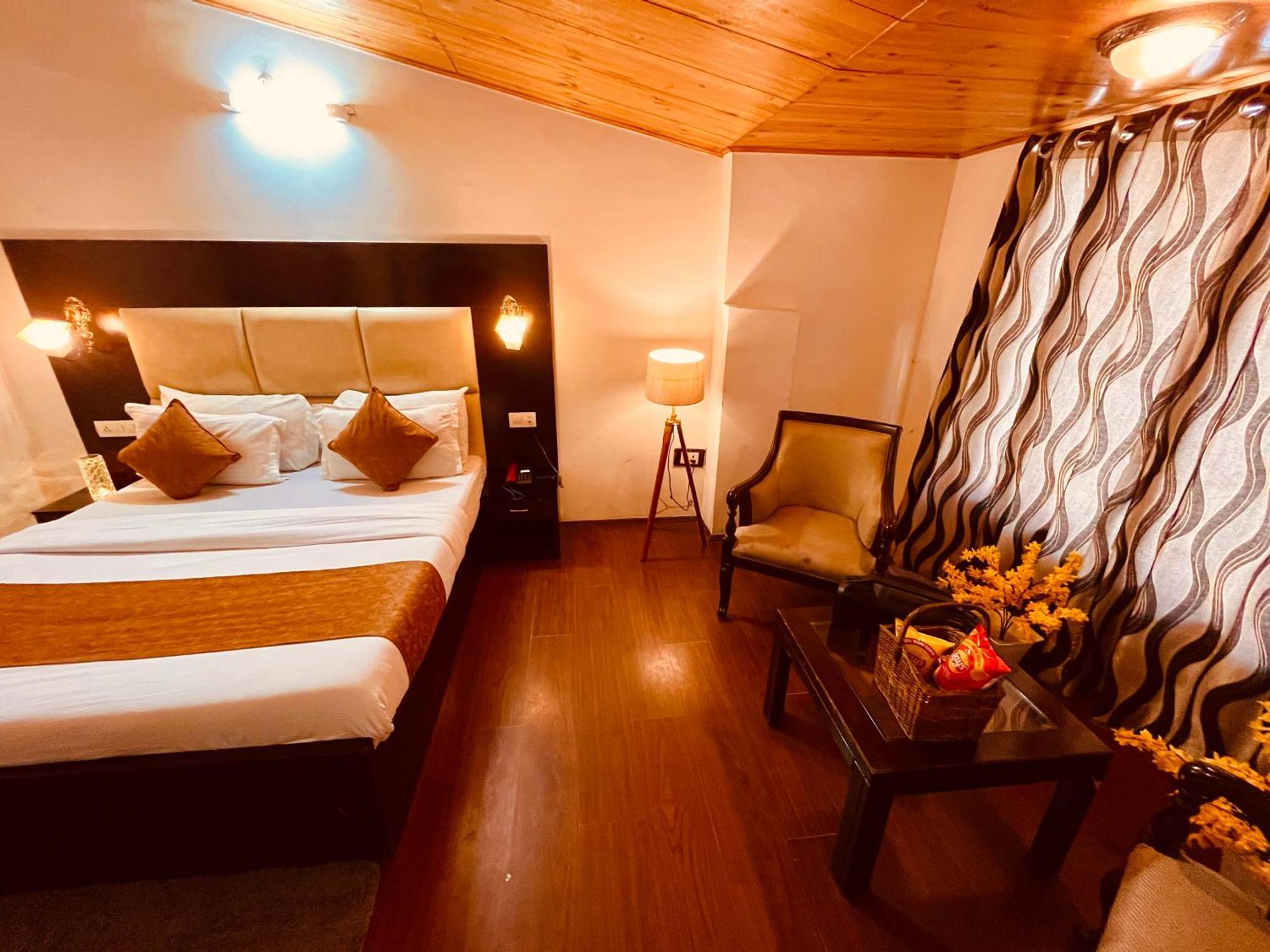 Hotel Midtown Manali Extérieur photo